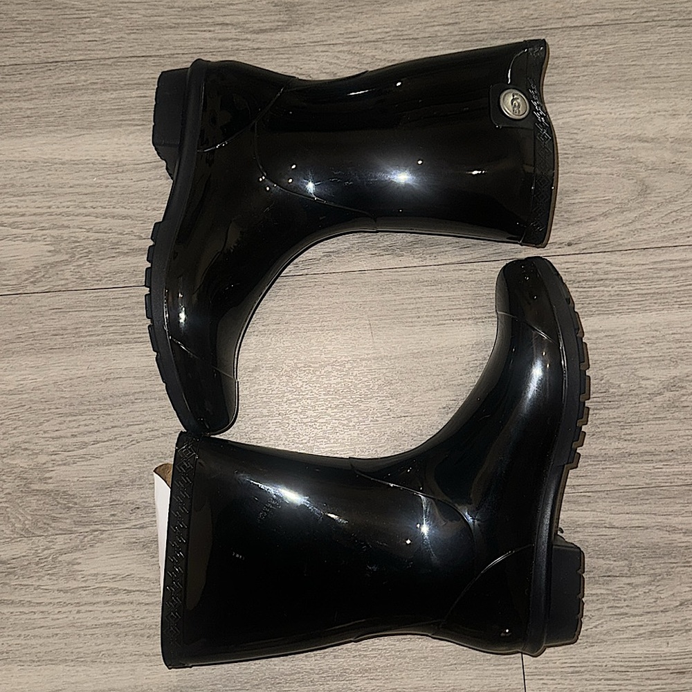 UGG Australia Sienna Rain Boot - Women | Color: Black Size: 8